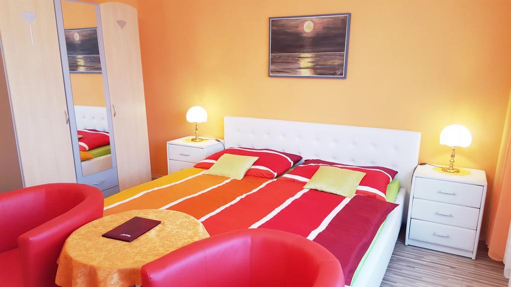 Gaestezimmer Wurm Monchhof Room photo